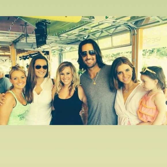 Meet your Posher, Alicia - Picture 6 of 9